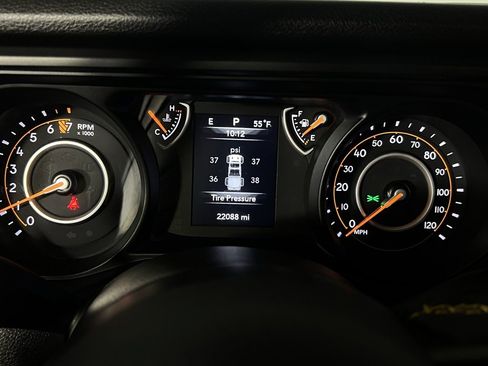 Certified 2025 Jeep Gladiator Sport image 14