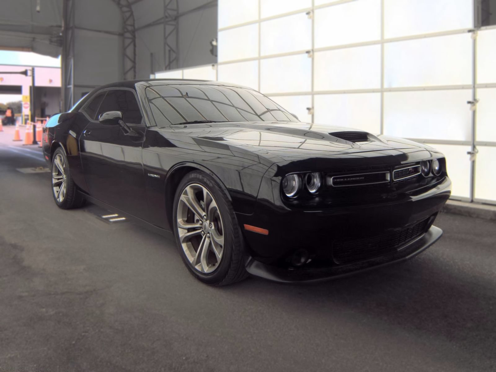 Used 2020 Dodge Challenger R/T RWD image 2