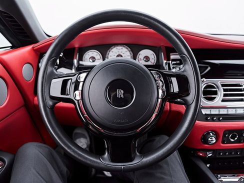 Used 2018 Rolls-Royce Wraith RWD image 55