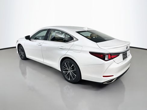 Certified 2024 Lexus ES 350 w/ Premium Package FWD image 6