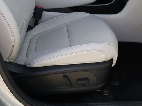 Certified 2025 Hyundai Tucson Limited image 18