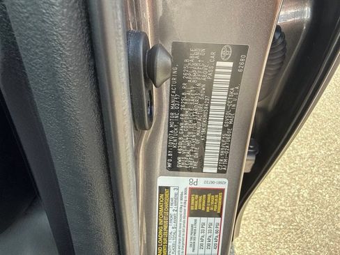 Used 2017 Toyota Camry XSE FWD image 23