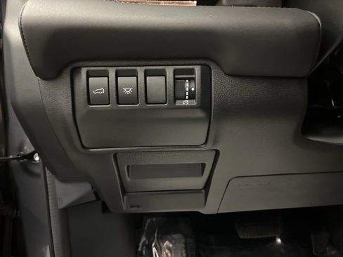 Used 2024 Subaru Ascent Touring image 12