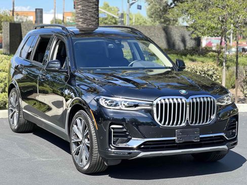 Used 2022 BMW X7 xDrive40i w/ Premium Package image 89
