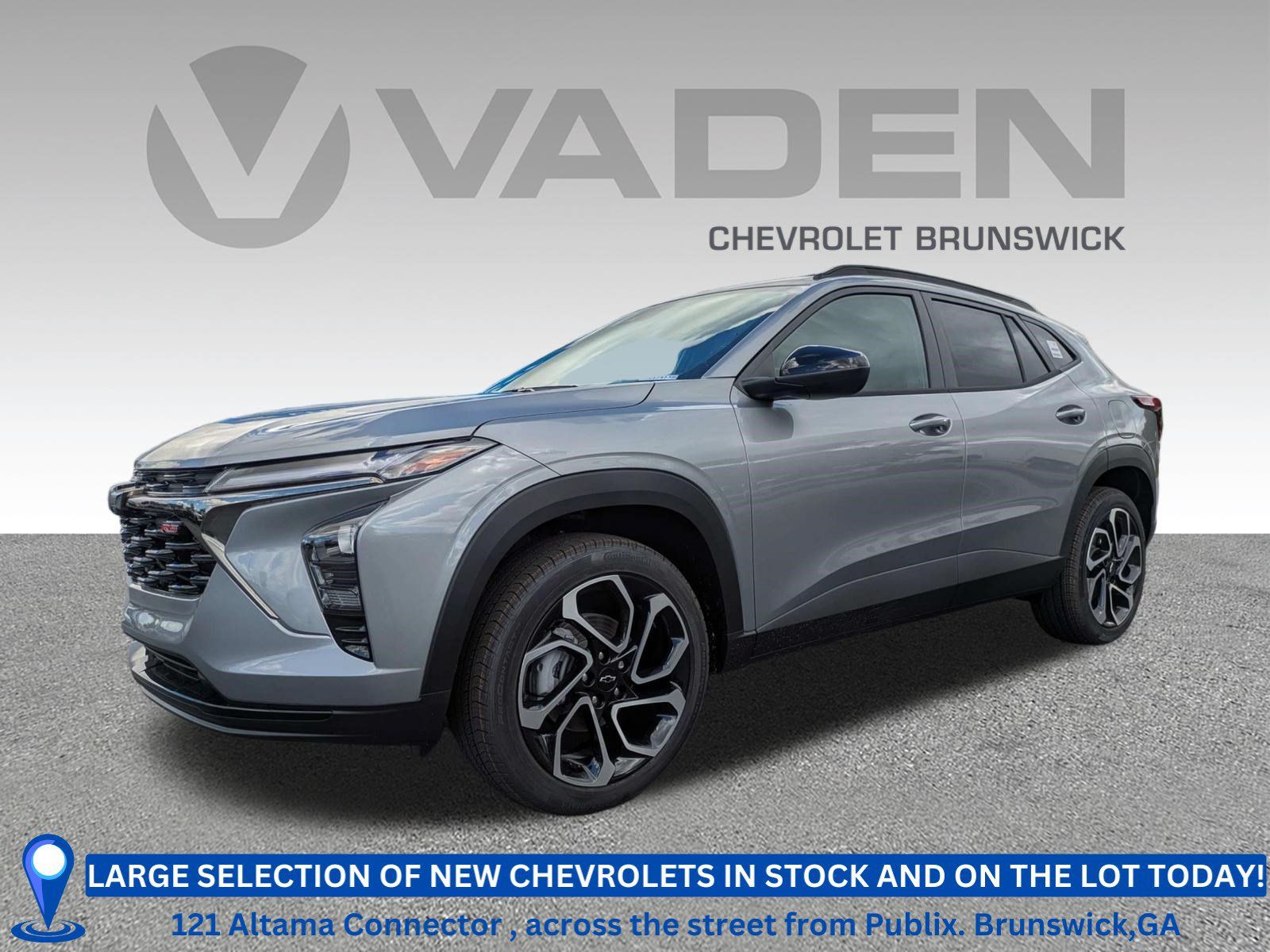 New 2026 Chevrolet Trax RS w/ Sunroof Package FWD image 1