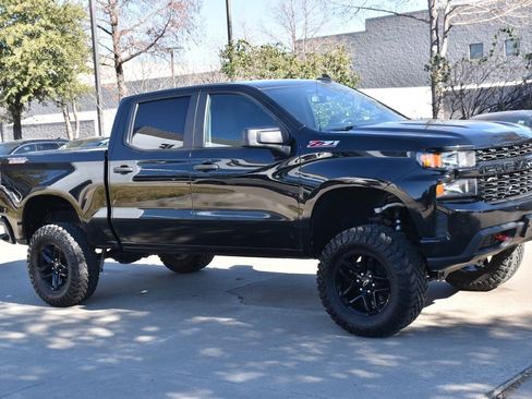 Used 2021 Chevrolet Silverado 1500 Custom Trail Boss w/ LPO, Dark Essentials Package image 5