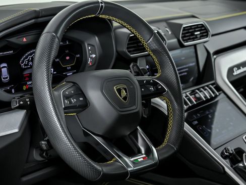 Used 2019 Lamborghini Urus image 26