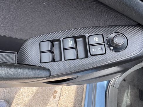 Used 2016 MAZDA MAZDA3 i Sport image 12