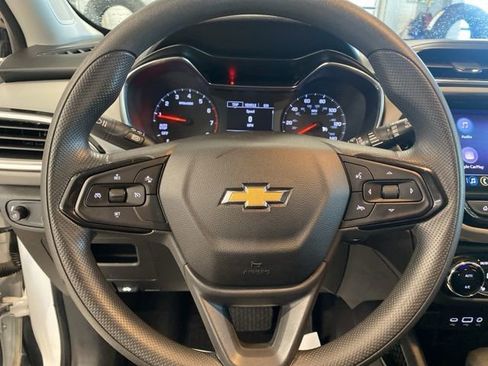 Certified 2021 Chevrolet TrailBlazer LT w/ Sun and Liftgate Package image 13