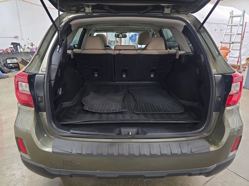 Used 2017 Subaru Outback 2.5i Limited w/ Popular Package #5 image 28