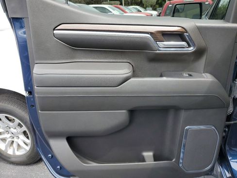 Used 2022 Chevrolet Silverado 1500 LT Trail Boss AWD/4WD image 8