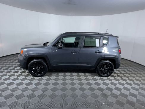 Used 2022 Jeep Renegade Altitude w/ Convenience Group image 5