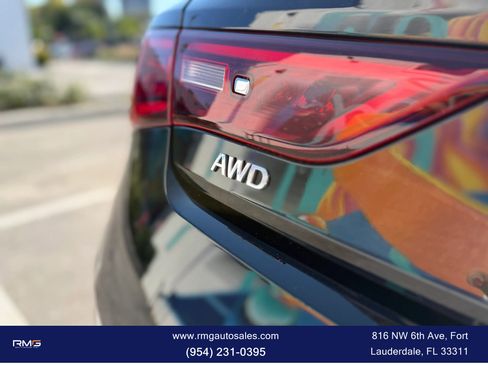 Used 2019 INFINITI Q60 3.0t Luxe w/ Essential Package image 10