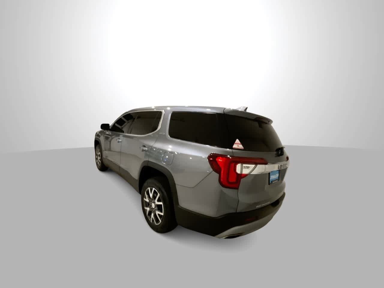 Used 2021 GMC Acadia SLE w/ LPO, Floor Liner Package AWD/4WD image 6