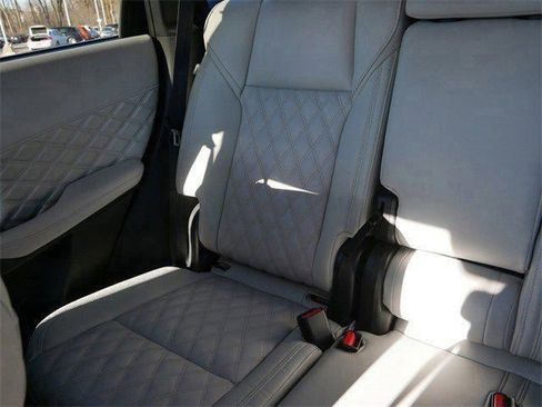 Used 2025 Mitsubishi Outlander SEL AWD/4WD image 13