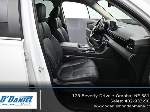 Used 2025 Honda Pilot EX-L image 44