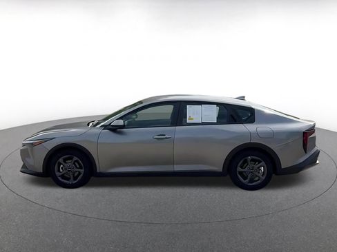 Used 2025 Kia K4 LXS image 9