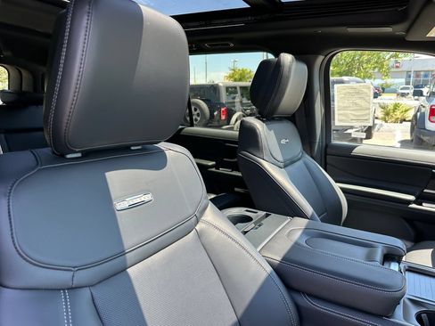 New 2026 Ford Expedition Platinum w/ Stealth Performance Package AWD/4WD image 17