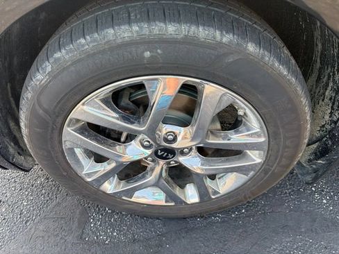 Used 2019 Kia Sorento SX AWD/4WD image 34