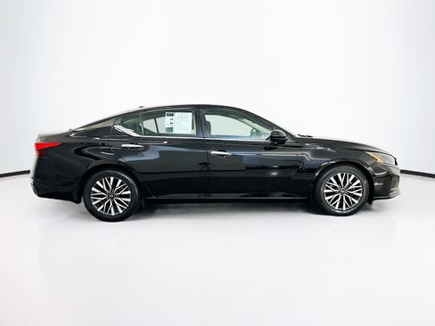 Used 2023 Nissan Altima 2.5 SV FWD image 10