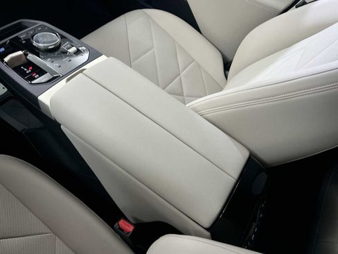 Certified 2024 BMW iX xDrive50 w/ Sport Package AWD/4WD image 28