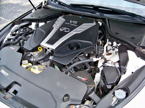 Used 2018 INFINITI Q50 Luxe w/ Cargo Package (L95) image 39