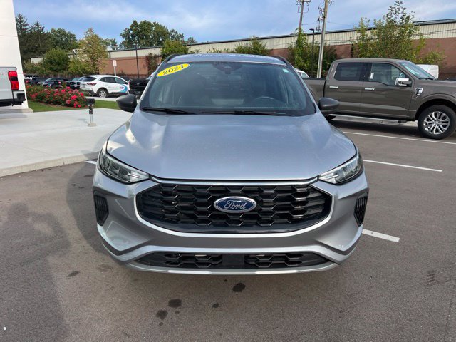 Certified 2024 Ford Escape ST-Line w/ Tech Pack #1 AWD/4WD image 2