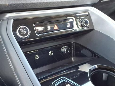 Used 2025 Audi Q5 Premium Plus w/ Premium Plus image 21