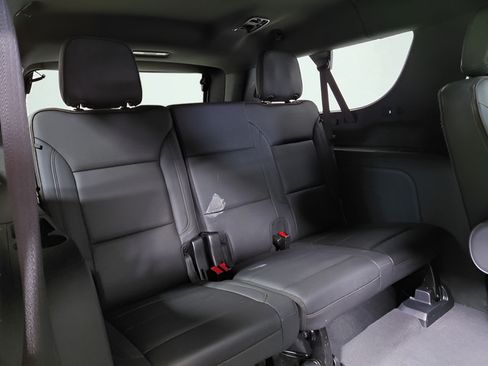 Certified 2023 Chevrolet Suburban High Country w/ Max Trailering Package AWD/4WD image 6