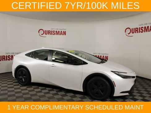Used 2023 Toyota Prius LE FWD image 9