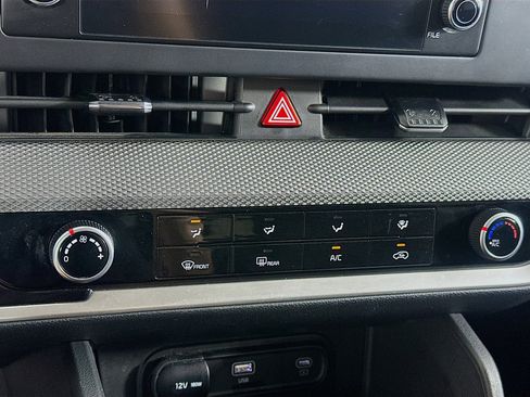 Used 2025 Kia Sportage LX image 22