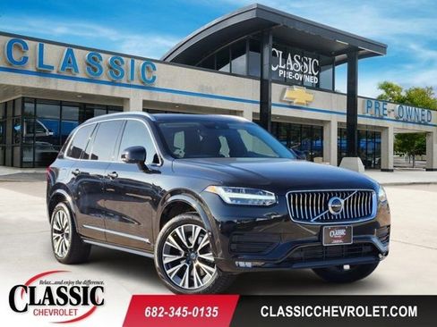 Used 2020 Volvo XC90 T6 Momentum image 1