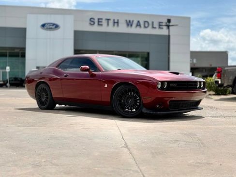 Used 2021 Dodge Challenger R/T Scat Pack RWD image 1