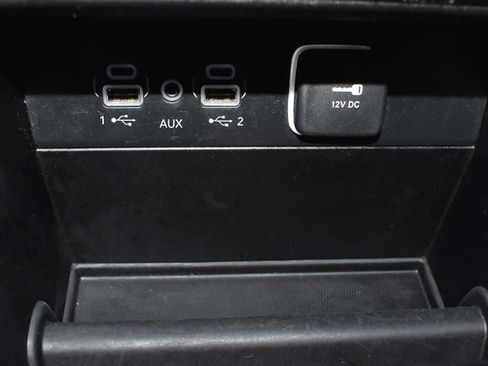 Used 2023 Jeep Grand Cherokee Limited AWD/4WD image 14