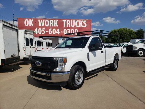 Used 2022 Ford F250 XL w/ Power Equipment Group RWD image 3