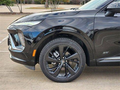 New 2025 Buick Envision Sport Touring image 5