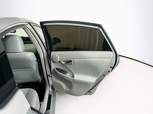 Used 2015 Toyota Prius Four FWD image 27