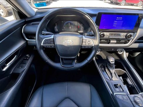 Certified 2024 Toyota Grand Highlander XLE AWD/4WD image 6