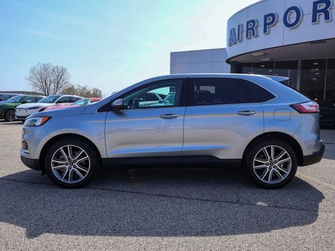 Used 2024 Ford Edge Titanium w/ Equipment Group 301A AWD/4WD image 2