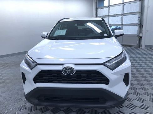 Used 2025 Toyota RAV4 XLE AWD/4WD image 15