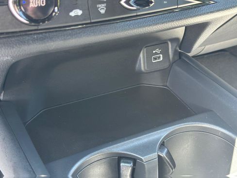 Certified 2025 Honda HR-V Sport image 25