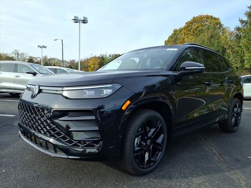 New 2026 Volkswagen Tiguan SE R-Line image 2