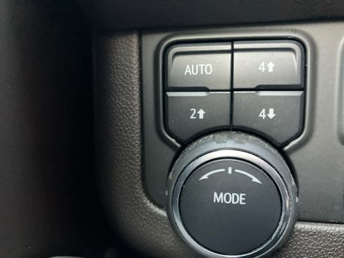 Certified 2024 Chevrolet Tahoe Z71 w/ Luxury Package image 14