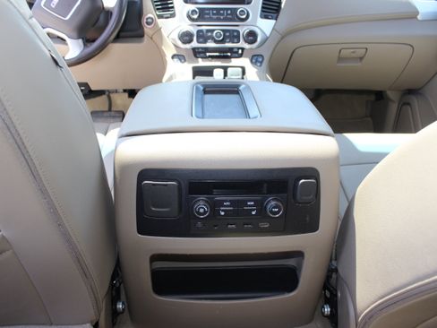 Used 2018 GMC Yukon SLT w/ Open Road Package AWD/4WD image 14