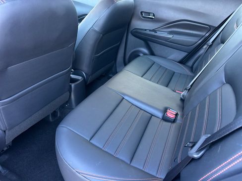 Used 2019 Nissan Kicks SR w/ SR Premium Package FWD image 11
