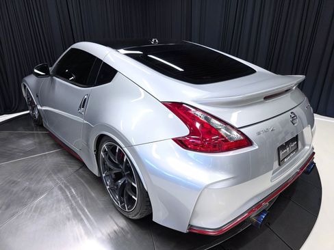 Used 2017 Nissan 370Z NISMO RWD image 48