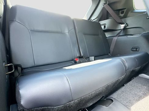 Used 2025 Mitsubishi Outlander SE FWD image 29
