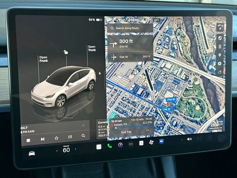 Used 2023 Tesla Model Y Long Range AWD/4WD image 18