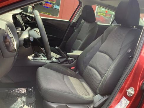 Used 2015 MAZDA MAZDA3 i Touring w/ Technology Package FWD image 15