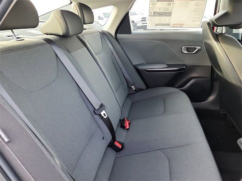 New 2025 Kia K4 LXS image 17